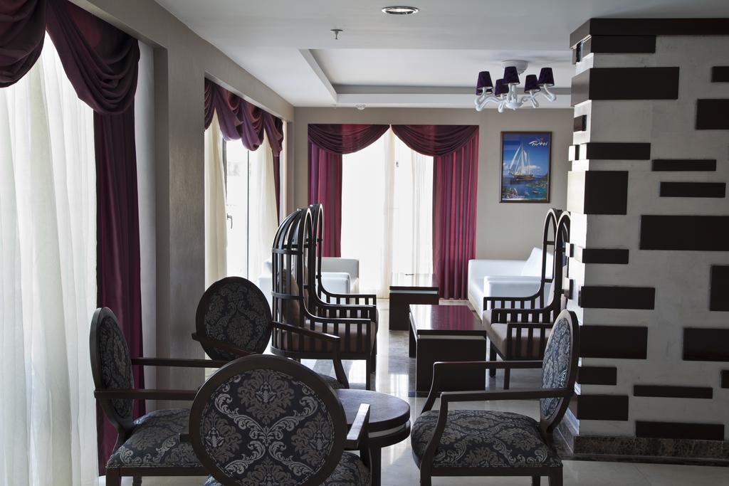 Hotel (adults Only)