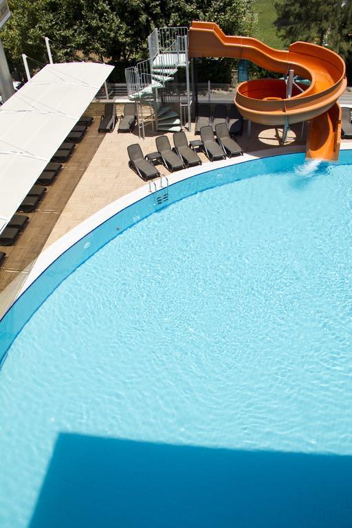 (adults Only) 4*