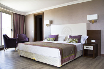 Hotel (adults Only)